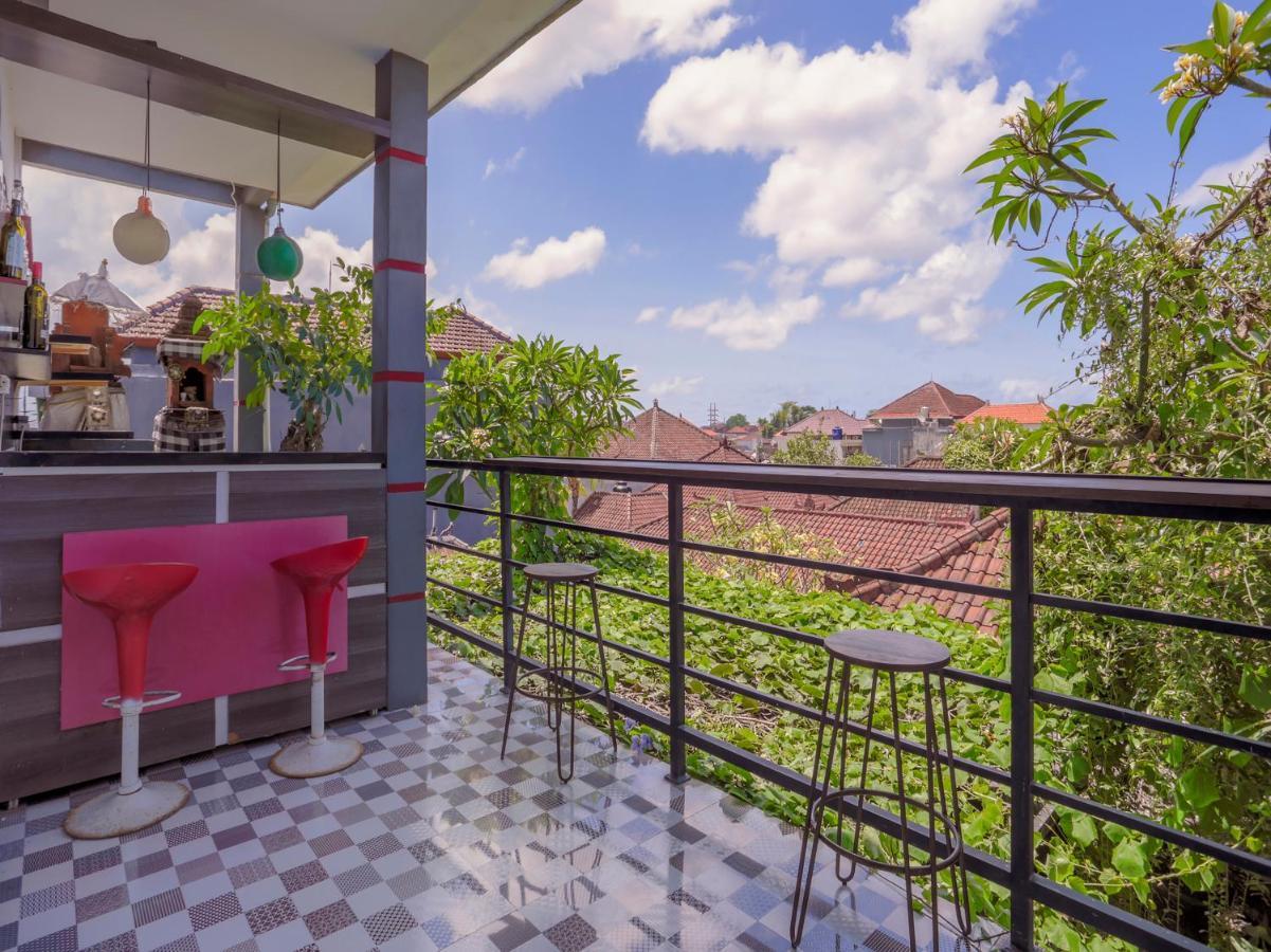 Oyo 3852 Valomia Guest House Dempasar Exterior foto